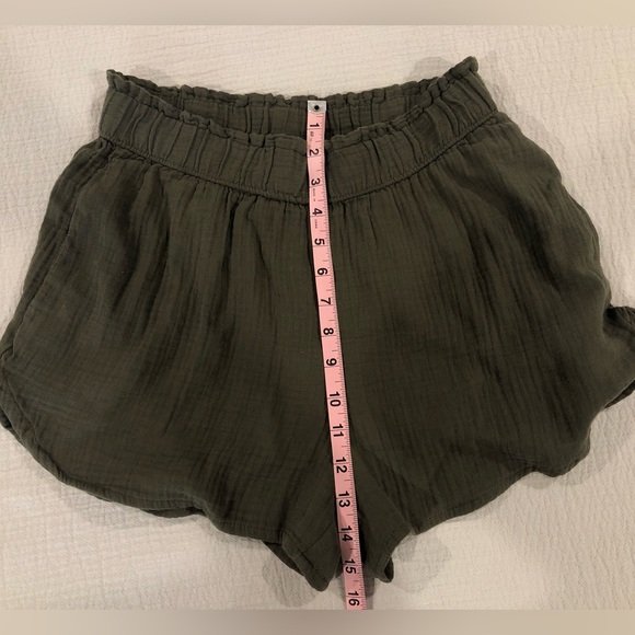 Universal Thread Shorts - Picture 4 of 6